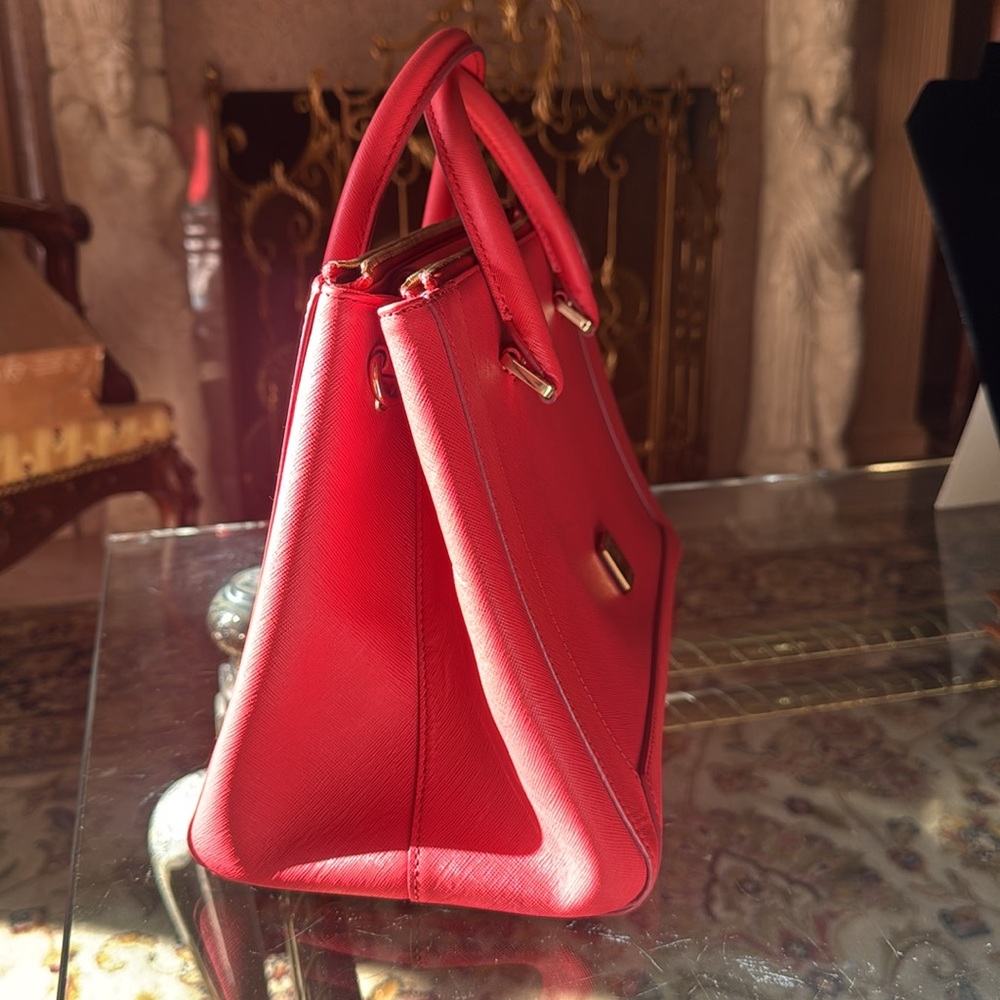 MCM crossbody Satchel - Picture 3 of 14